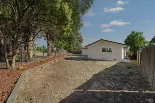1061 Mockingbird Ct, Fairfield, CA 94533 - Photo 25