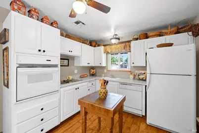 1615 Bryce Court, Napa, CA 94558 - Photo 17