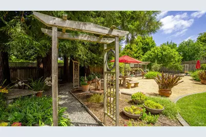1108 E Sunnyslope Road, Petaluma, CA 94952 - Photo 47