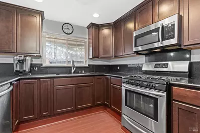 155 Richard Place, Vacaville, CA 95687 - Photo 11