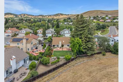 3213 Bear Creek Drive, Fairfield, CA 94534 - Photo 41