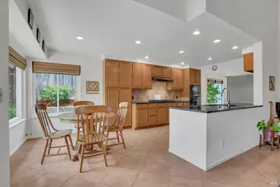 3213 Bear Creek Drive, Fairfield, CA 94534 - Photo 13