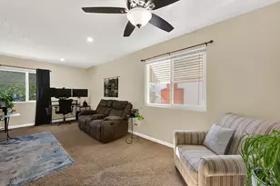 175 Carlsbad Cir, Vacaville, CA 95687 - Photo 21
