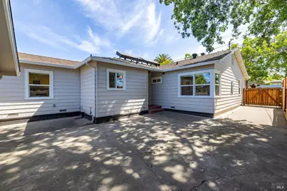 2211 Humboldt Street, Santa Rosa, CA 95404 - Photo 39