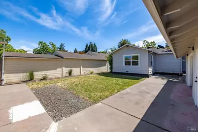 2211 Humboldt Street, Santa Rosa, CA 95404 - Photo 45