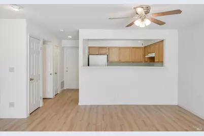 718 W Jasmine Circle, Santa Rosa, CA 95407 - Photo 7