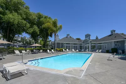 718 W Jasmine Circle, Santa Rosa, CA 95407 - Photo 17