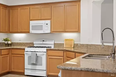 9240 Oak Trail Circle, Santa Rosa, CA 95409 - Photo 15