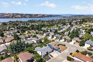 412 Canyon Ct, Benicia, CA 94510 - Photo 5