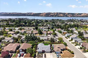 412 Canyon Ct, Benicia, CA 94510 - Photo 3