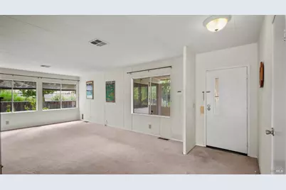 800 Las Palmas Avenue, Novato, CA 94949 - Photo 7