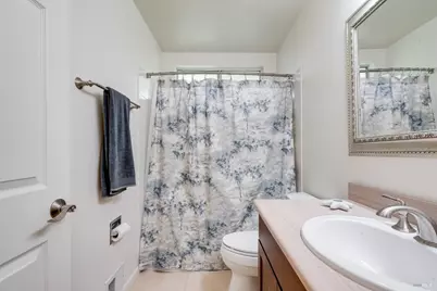7000 Oak Leaf Drive, Santa Rosa, CA 95409 - Photo 25