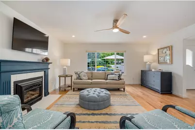 7000 Oak Leaf Drive, Santa Rosa, CA 95409 - Photo 11
