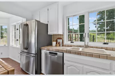 5404 St Helena Road, Santa Rosa, CA 95404 - Photo 33