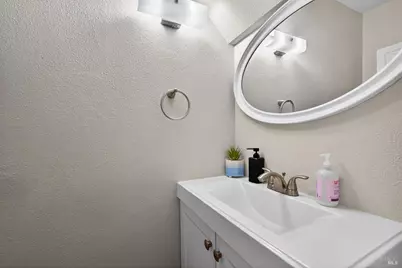 600 Pacific Avenue, Santa Rosa, CA 95404 - Photo 23