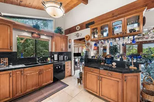 22540 Hutchinson Rd, Los Gatos, CA 95033 - Photo 15