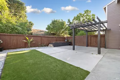 279 Clearpointe Drive, Vallejo, CA 94591 - Photo 27
