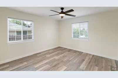 420 Gillcrest Avenue, Vallejo, CA 94591 - Photo 9