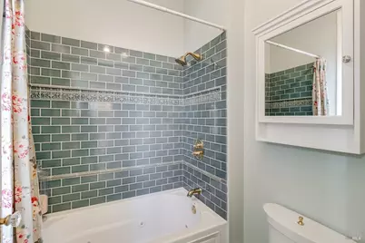 622 E 2nd Street, Benicia, CA 94510 - Photo 19