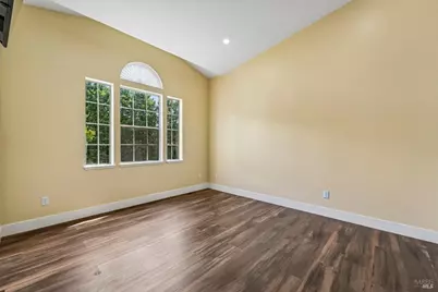 567 E Jasmine Circle, Santa Rosa, CA 95407 - Photo 21