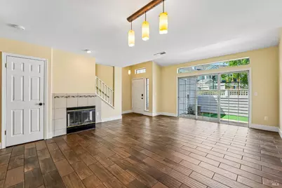 567 E Jasmine Circle, Santa Rosa, CA 95407 - Photo 5