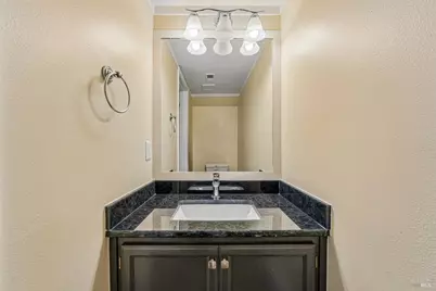 567 E Jasmine Circle, Santa Rosa, CA 95407 - Photo 9