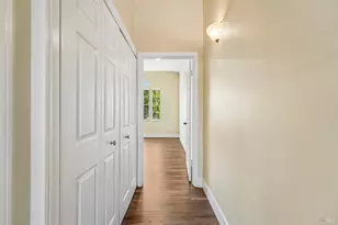 567 E Jasmine Cir, Santa Rosa, CA 95407 - Photo 17