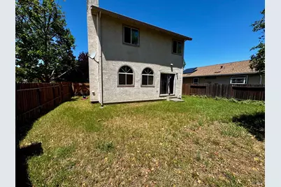 1001 Camellia Court, Suisun City, CA 94585 - Photo 5