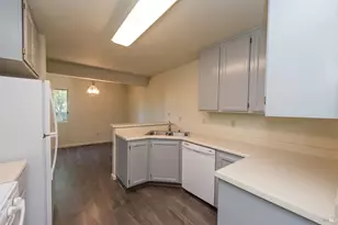 7 Meridian Cir, Rohnert Park, CA 94928 - Photo 9