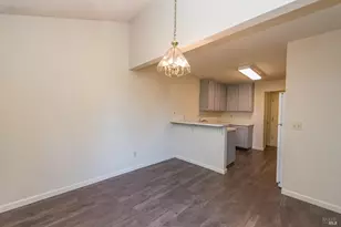 7 Meridian Cir, Rohnert Park, CA 94928 - Photo 5