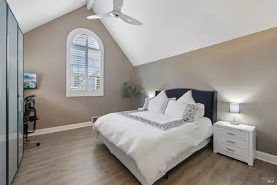 260 Marina Village Way, Benicia, CA 94510 - Photo 21