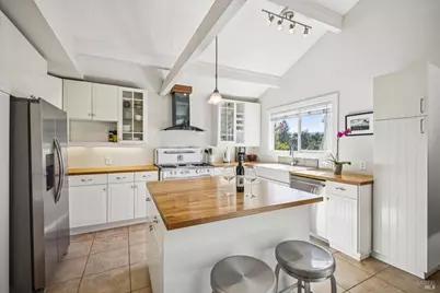 17323 Hillside Avenue, Sonoma, CA 95476 - Photo 5