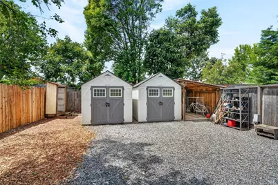 2022 Augustan Avenue, Santa Rosa, CA 95404 - Photo 23