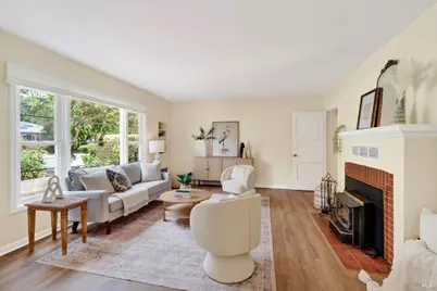 2022 Augustan Avenue, Santa Rosa, CA 95404 - Photo 3