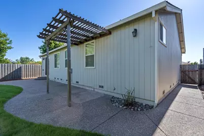 2424 Amethyst Way, Santa Rosa, CA 95404 - Photo 21