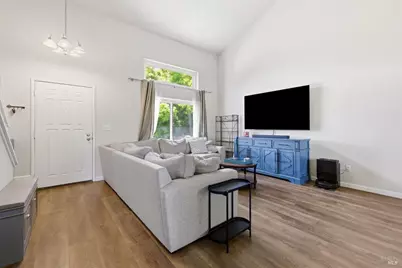 1306 Rebecca Drive, Suisun City, CA 94585 - Photo 5