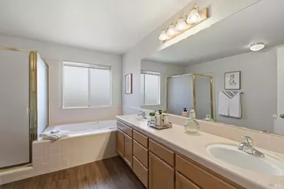 8050 Oakmont Drive, Santa Rosa, CA 95409 - Photo 21