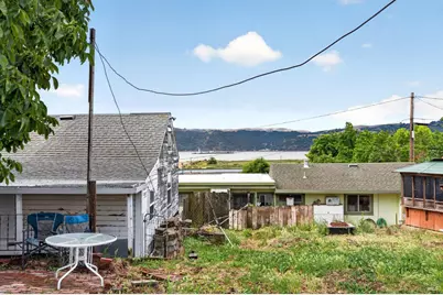 705 E 6th Street, Benicia, CA 94510 - Photo 25