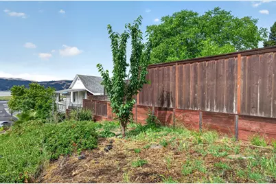 705 E 6th Street, Benicia, CA 94510 - Photo 5