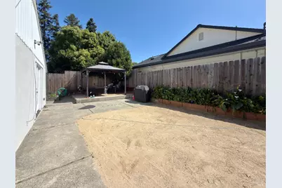 1858 Hemlock Street, Napa, CA 94559 - Photo 27