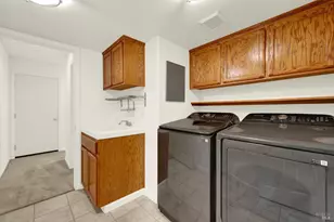 582 Picasso Ct, Fairfield, CA 94534 - Photo 25