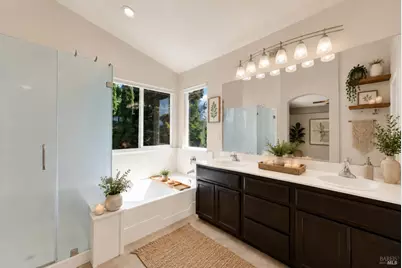 582 Picasso Court, Fairfield, CA 94534 - Photo 9