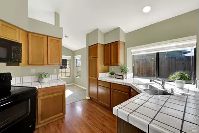 2405 Topgallant Court, Fairfield, CA 94534 - Photo 19