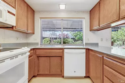 8817 Hood Mountain Circle, Santa Rosa, CA 95409 - Photo 13