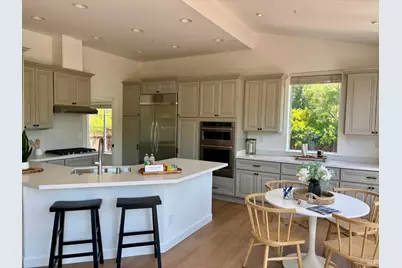 110 Samrose Drive, Novato, CA 94945 - Photo 5