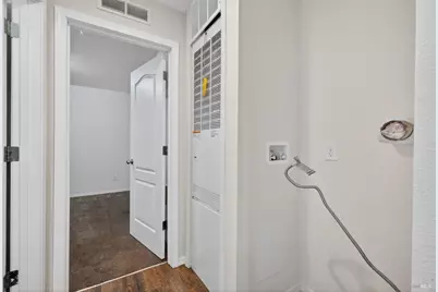 717 N McDowell Boulevard #303, Petaluma, CA 94954 - Photo 13