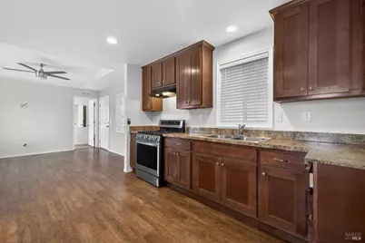 717 N McDowell Boulevard #303, Petaluma, CA 94954 - Photo 7