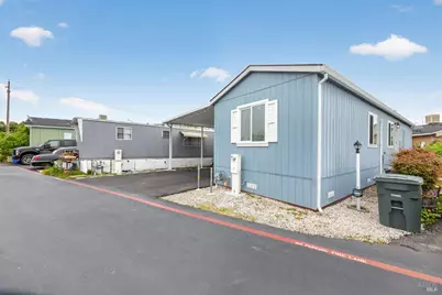 717 N McDowell Boulevard #303, Petaluma, CA 94954 - Photo 3