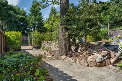 308 E Berna Avenue, Napa, CA 94559 - Photo 23