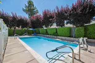 505 Maplewood Dr, Petaluma, CA 94954 - Photo 27